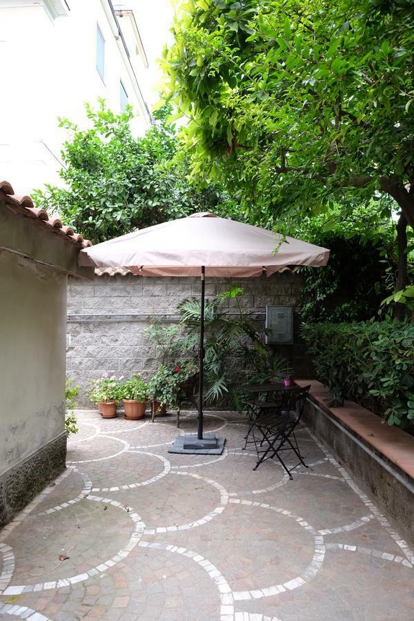 Pompei Rooms And Apartment Exterior photo